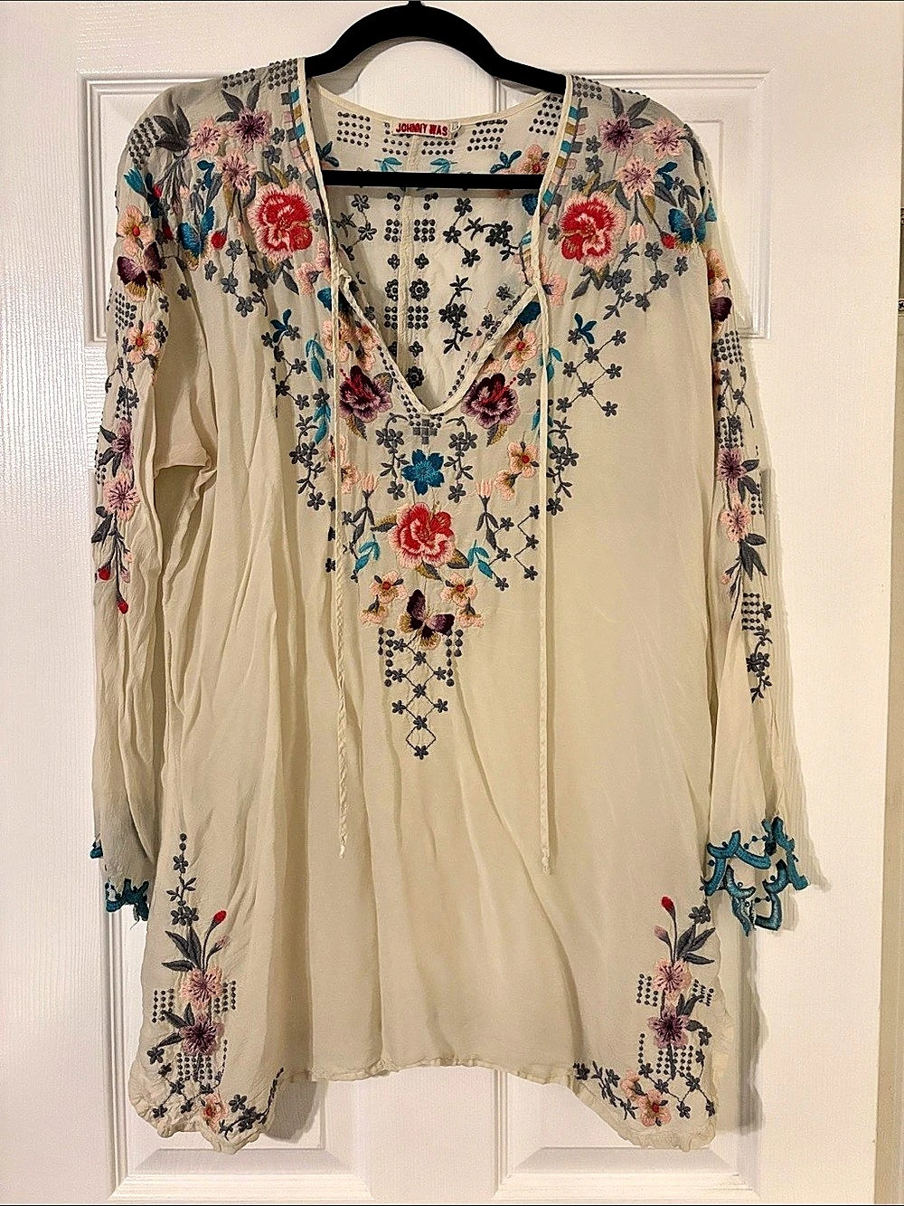 Johnny Was Style C13517-8 Embroidered Floral Tunic in Cream & Blue